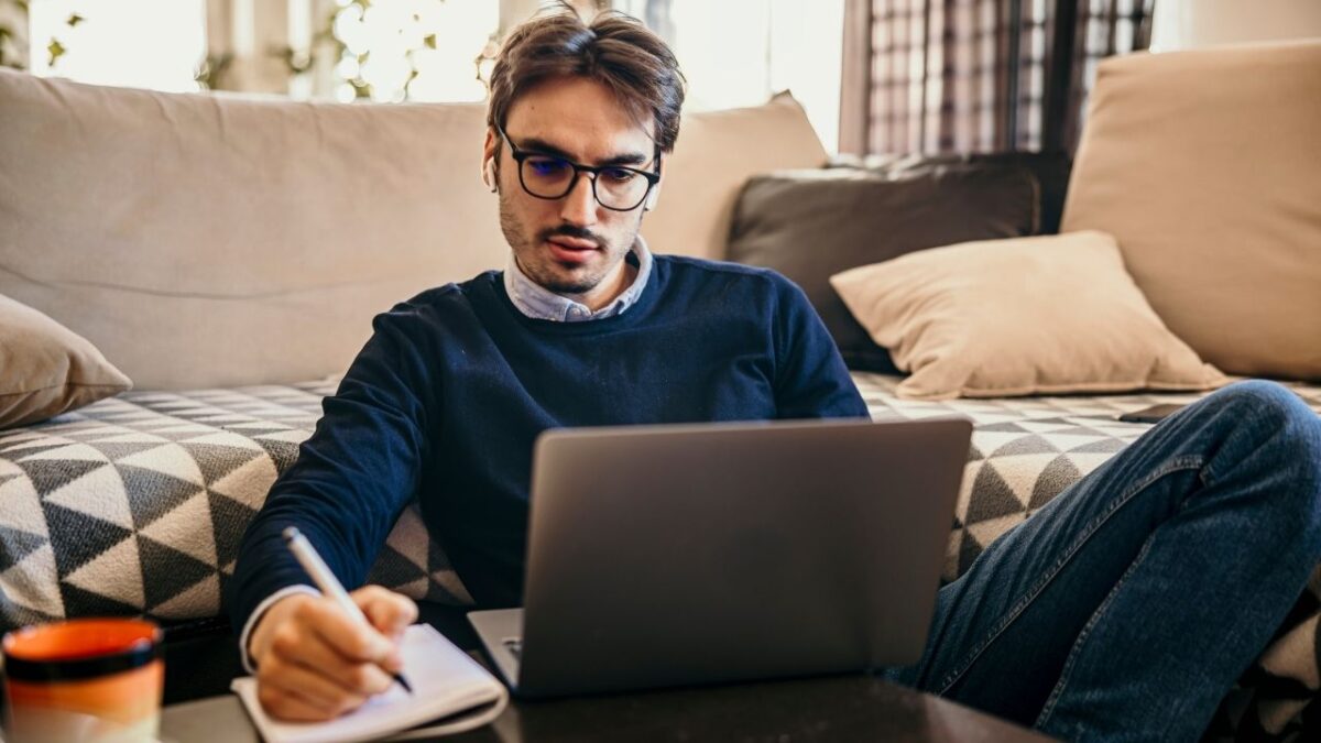 5 Reasons Why Learning Polish Online is Effective for Language Learners